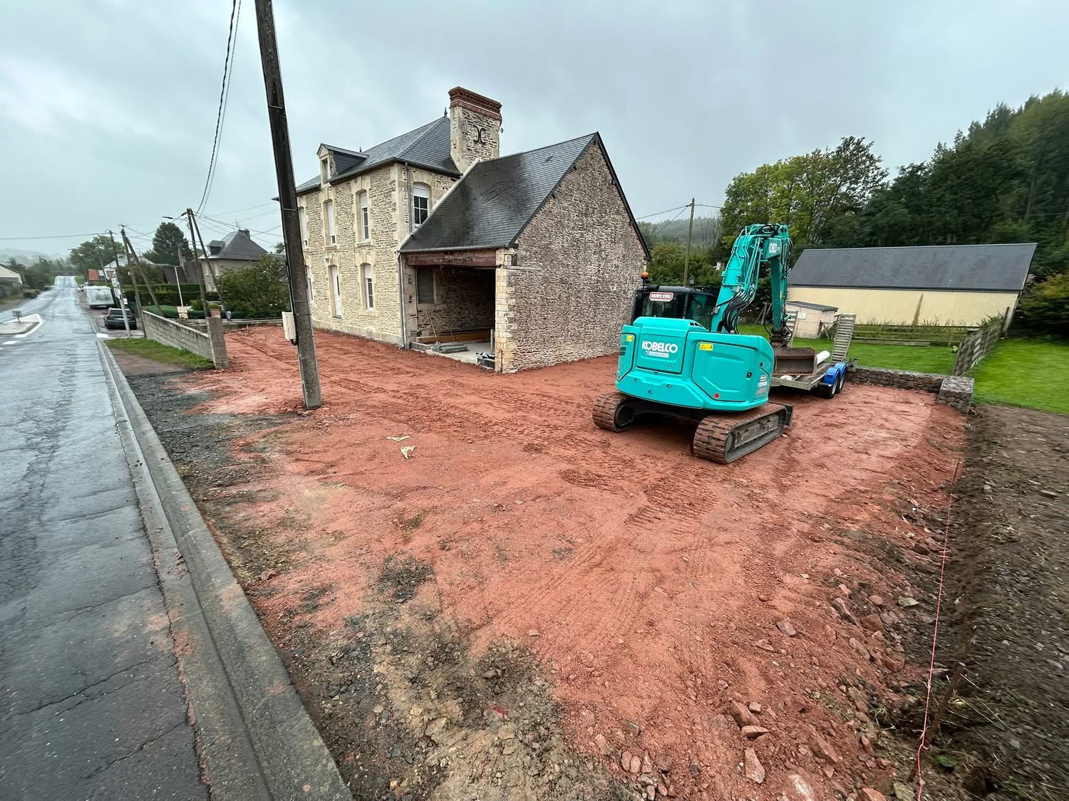 Aménagement d’une cour en enrobé et d’une basse-cour en gravier stabilisé img 3653