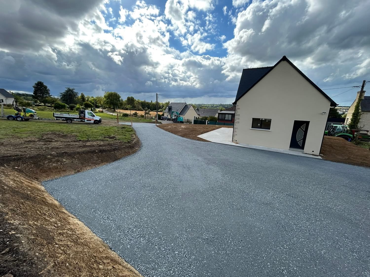 Aménagement extérieur d’un futur gîte : accès, cour et préparation des abords img 3665